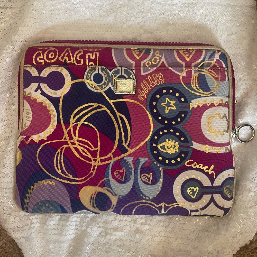 ✨COACH SMALL LAPTOP/IPAD CASE✨